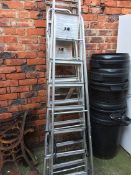 Quantity of step ladders