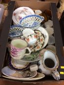 Assorted china in a lustre tankard