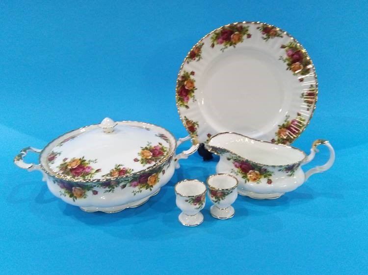 A large quantity of Royal Albert Old Country Roses dinner wares - Image 2 of 3