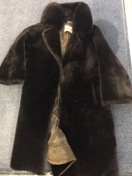 Fur coat - Image 2 of 2