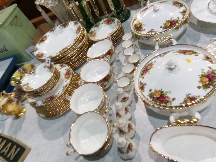 A large quantity of Royal Albert Old Country Roses dinner wares - Image 3 of 3