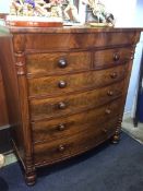 Victorian bow front chest of drawers, 121 x 60 x 137cm