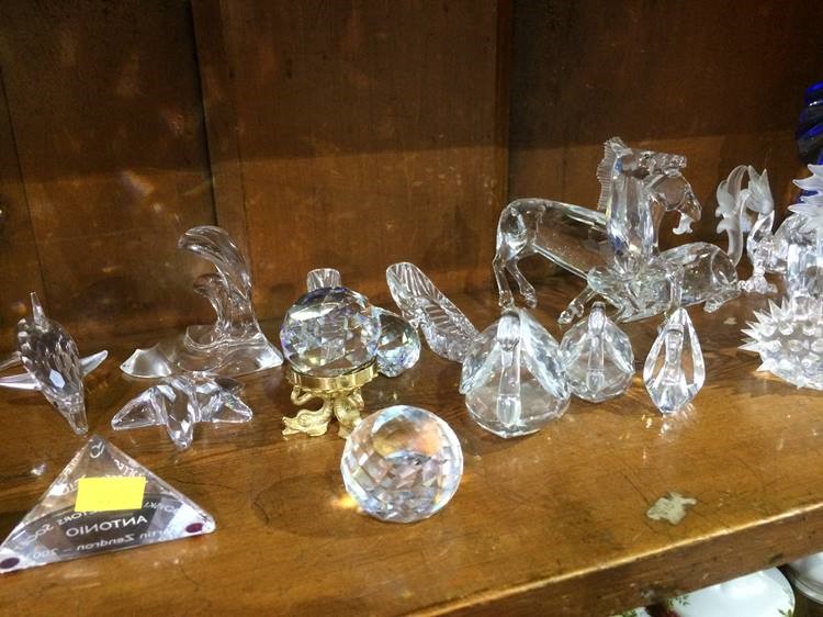 A large collection of Swarovski and other glass - Image 3 of 4