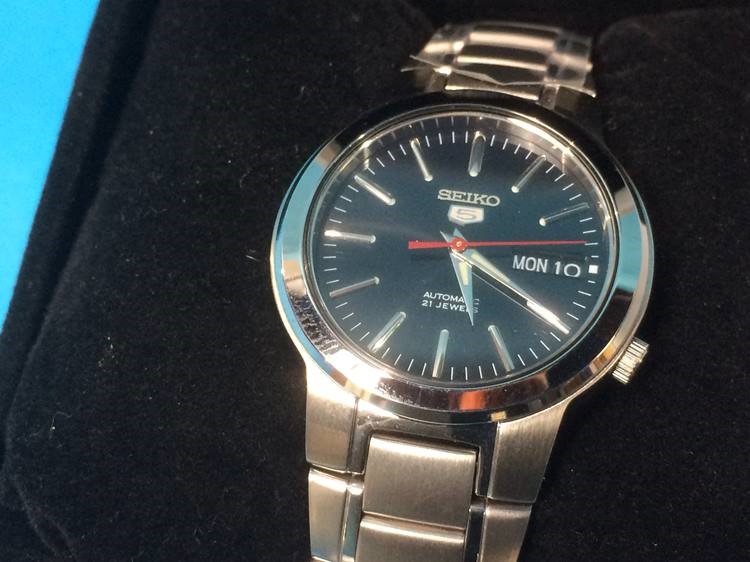 A Gent's automatic Seiko wristwatch - Image 3 of 3