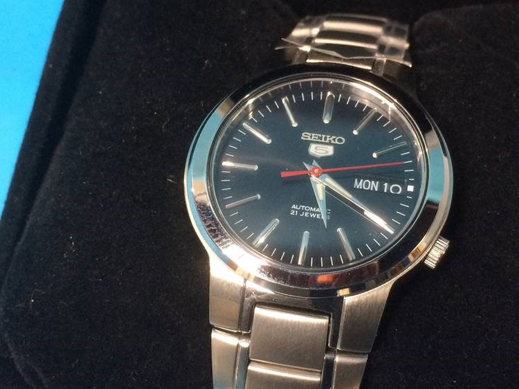 A Gent's automatic Seiko wristwatch - Image 2 of 3