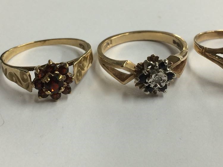 Four gold dress rings - Image 2 of 3