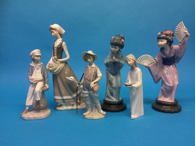 Collection of six Lladro figures - Image 4 of 4