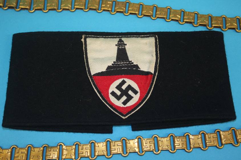 A German Nationalsozialistischer Reichskriegerbund (NSRKB) Standard Bearer Gorget with 50 Jahre - Image 15 of 16