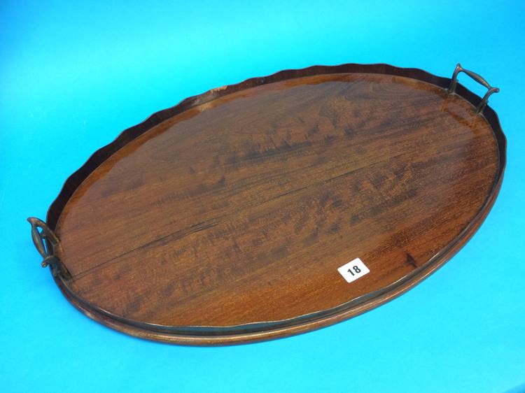 An oval Edwardian mahogany serving tray - Image 3 of 6