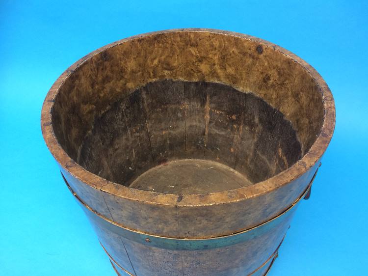 A scumbled oak brass bound peat bucket - Image 2 of 6