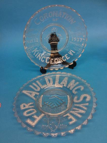 Collection of six flint glass commemorative dishes - Image 4 of 8