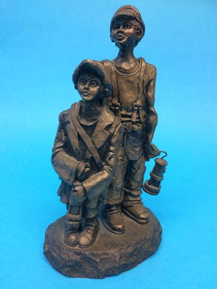 Two cast resin figures, after Robert Olley - Image 7 of 8