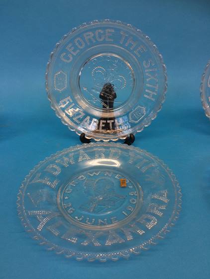 Collection of six flint glass commemorative dishes - Image 7 of 8