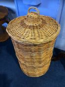 Wicker laundry basket