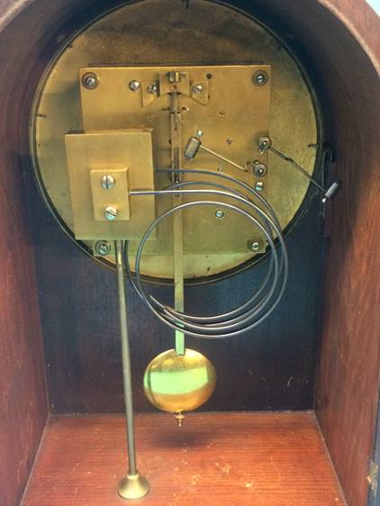 An Edwardian mahogany mantle clock - Image 8 of 8