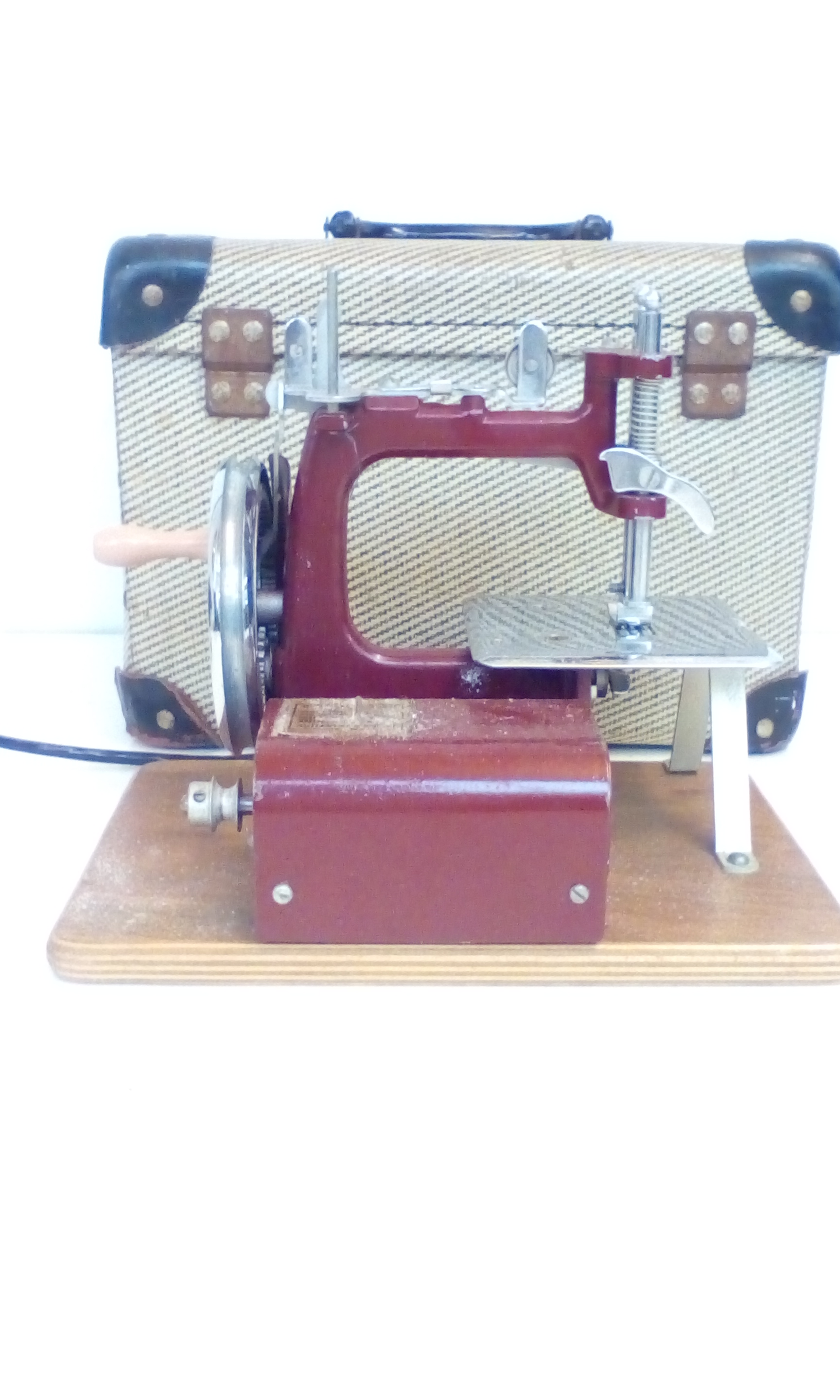 Essex miniature sewing machine, with original case