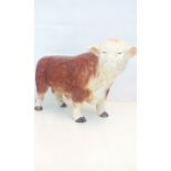 Large Melba ware Hereford bull, height 25cm, lengt