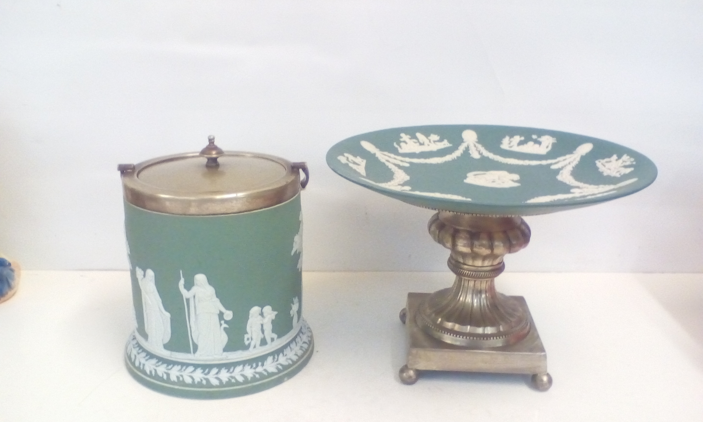 Two items of Wedgwood jasperware, biscuit barrel a