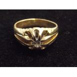 18ct gold gents solitaire pinky ring. Size K. 6.2