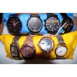 Collection of 8 gents wristwatches