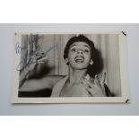 Autograph - Shirley Bassey