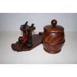Wooden smoker pot with three pipes