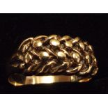 9ct Gold ring. Size P. Weight 3.3 grams