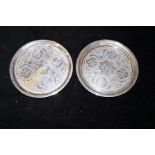 Pair of continental silver trays (Weight: 118g- D