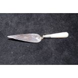 Silver mini trowel with mother of pearl handle (Le