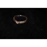 18 carat gold diamond ring (Size: P)