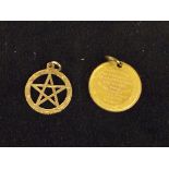 Yellow metal pendent dated 1877 'Lords Prayer' tog