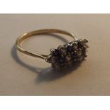 9 carat gold cluster ring (Size: R)