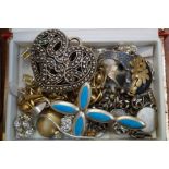 Small of of costume jewellery