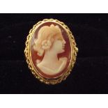9ct Gold cameo ring set. Size O