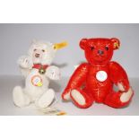 Two Steiff Teddy bears, each with gold stud, heigh