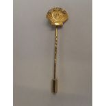 9 carat gold Masonic stick pin, weight 3.8 grams