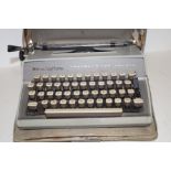 Remington deluxe, vintage typewriter