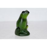 Lalique glass frog, boxed, height 5cm