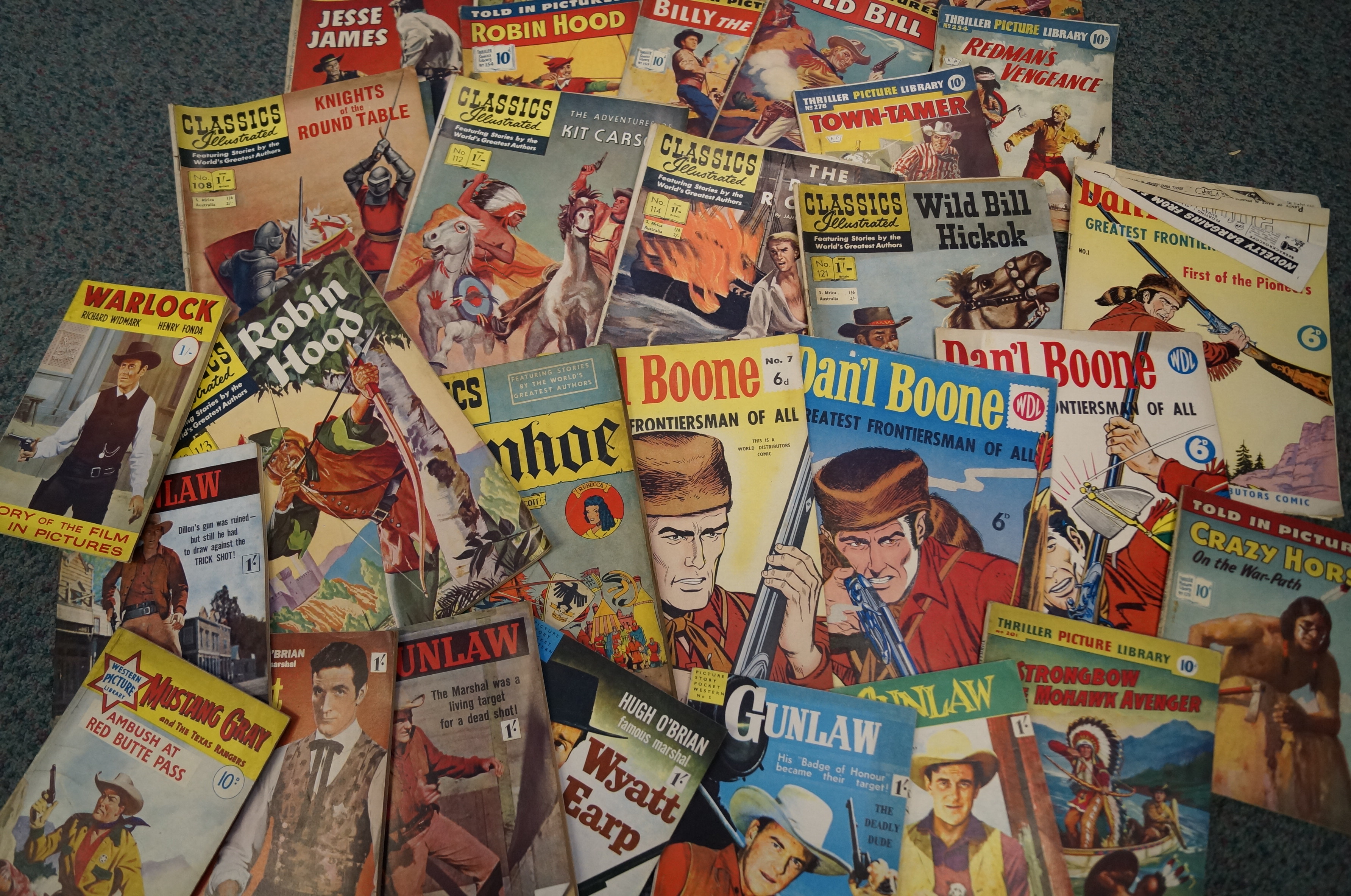 Over 100 Western comics - Image 4 of 6