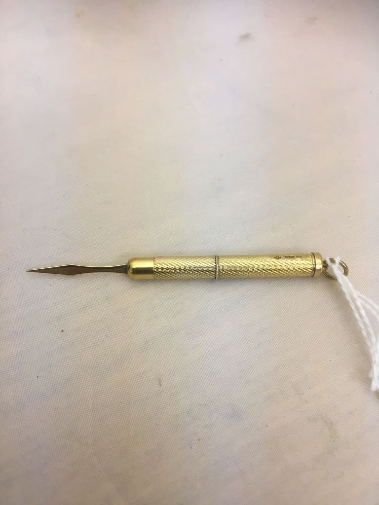 A 9ct tooth pick - Image 2 of 2