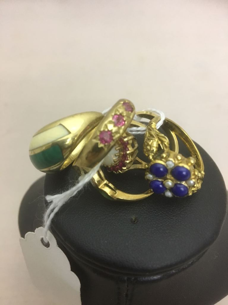 Five 9ct gold dress rings - Image 2 of 2