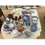 A quantity of ceramics to inc Crown Derby, Worcester, Spode,