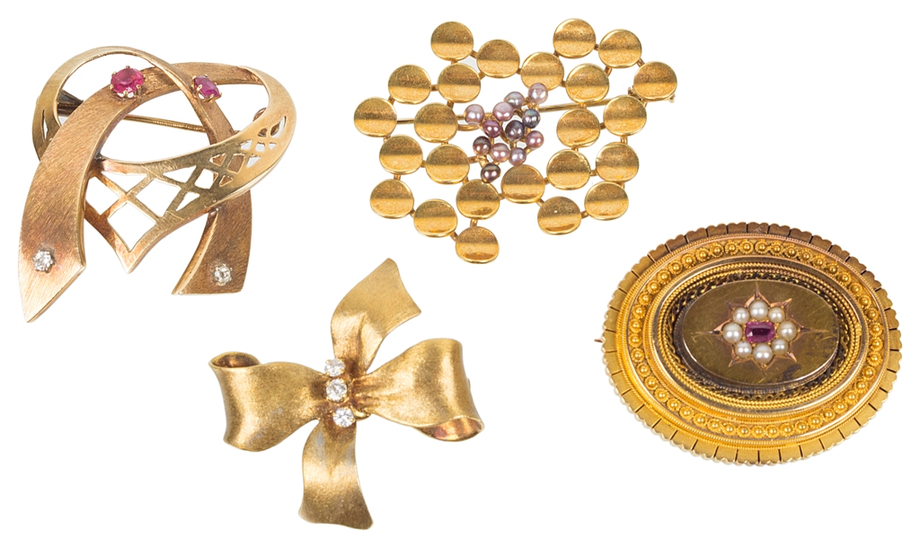 Four Gold and Stone Set Brooches: To include examples from circa 1900 to the 1960s,