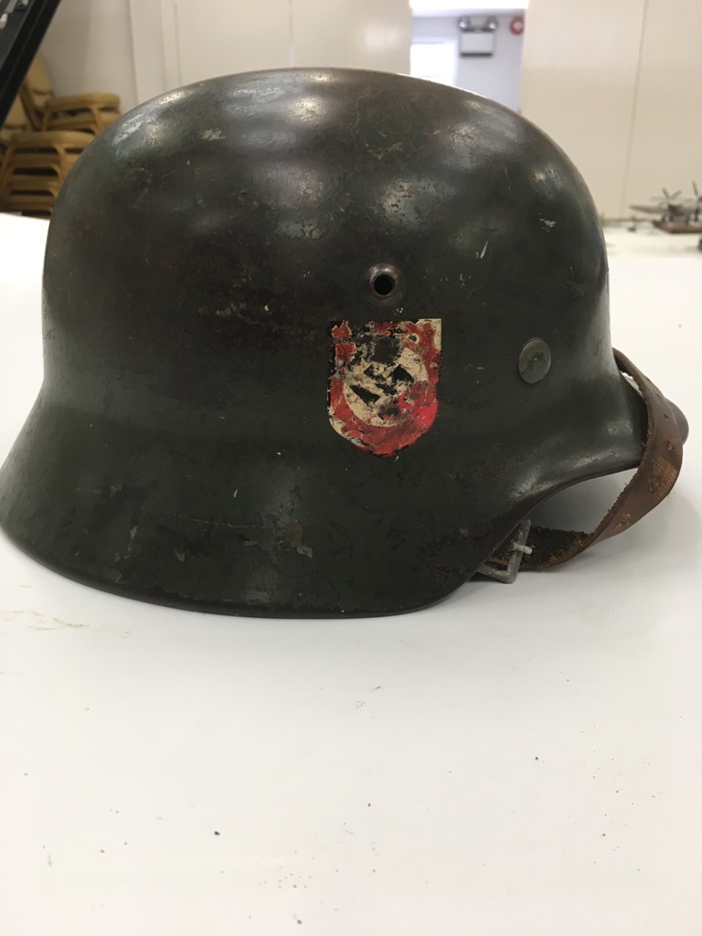 WWII German ET 62 Double Decal Police/Army Tin Helmet,original liner and strap.numbered 4582. - Image 5 of 11