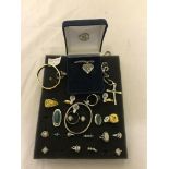 A quantity of dress jewellery to inc rings, bangles,