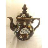 A Victorian bargeware tea pot
