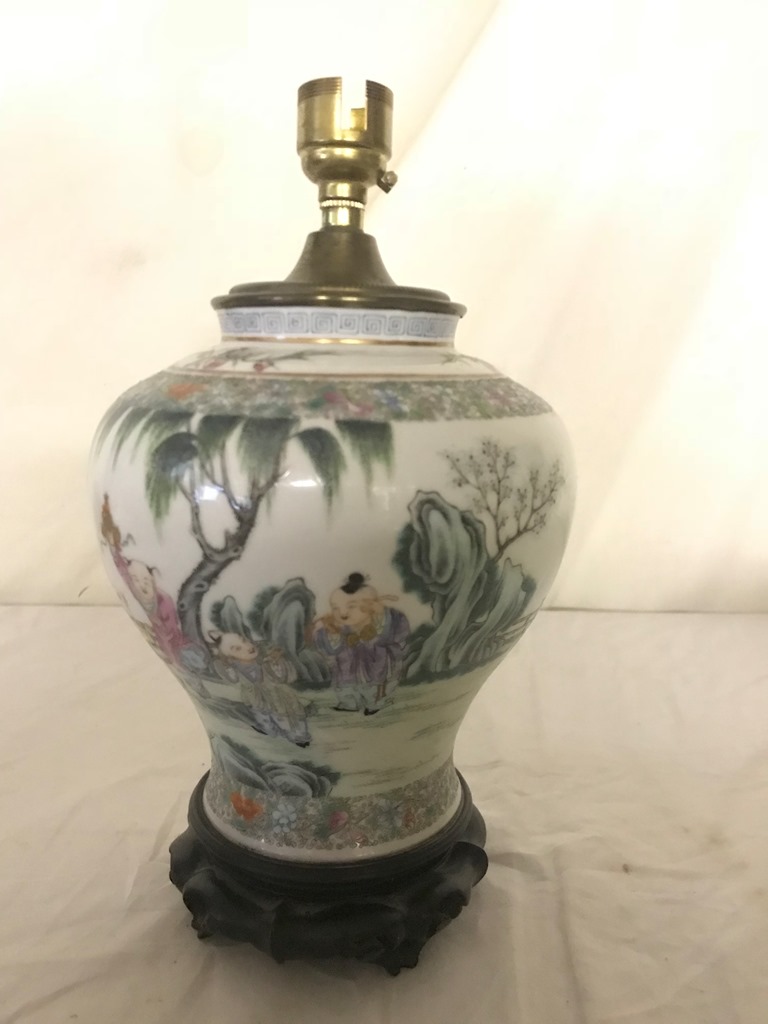 A famille verte vase