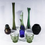 Six pieces of art glass and two glasses