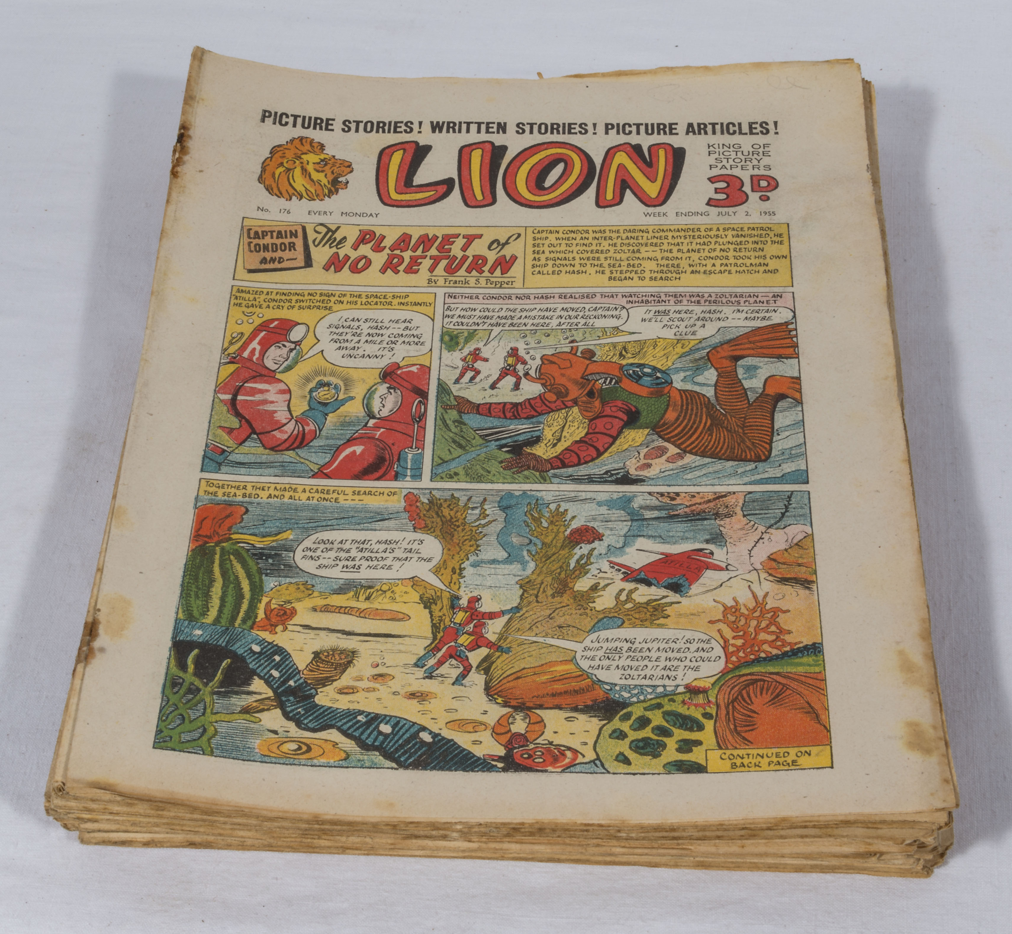 25 vintage Lion comic books 1955