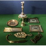A collection of brass ware